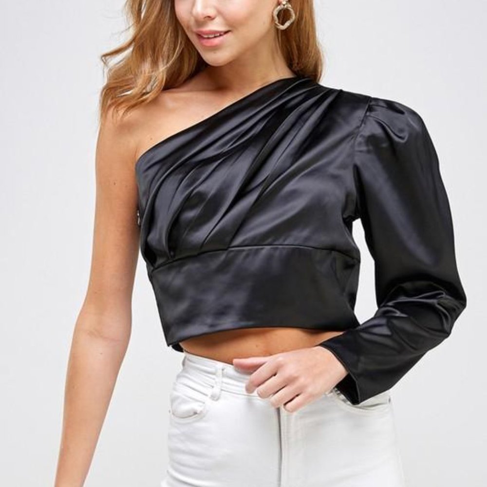 One shoulder crop top